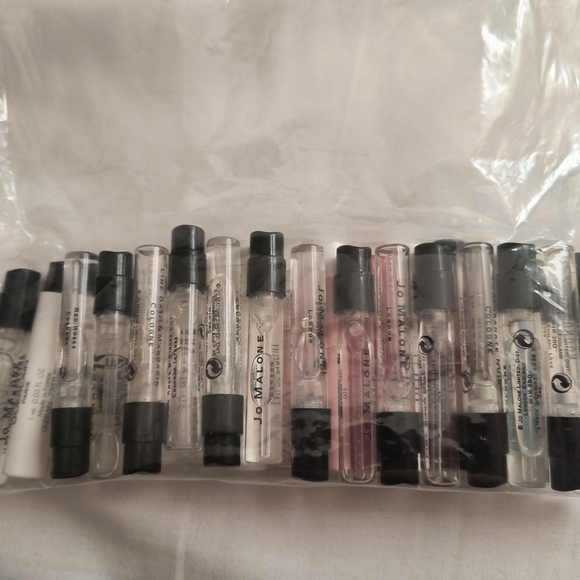 Perfume Bundle - Picture 12 of 13